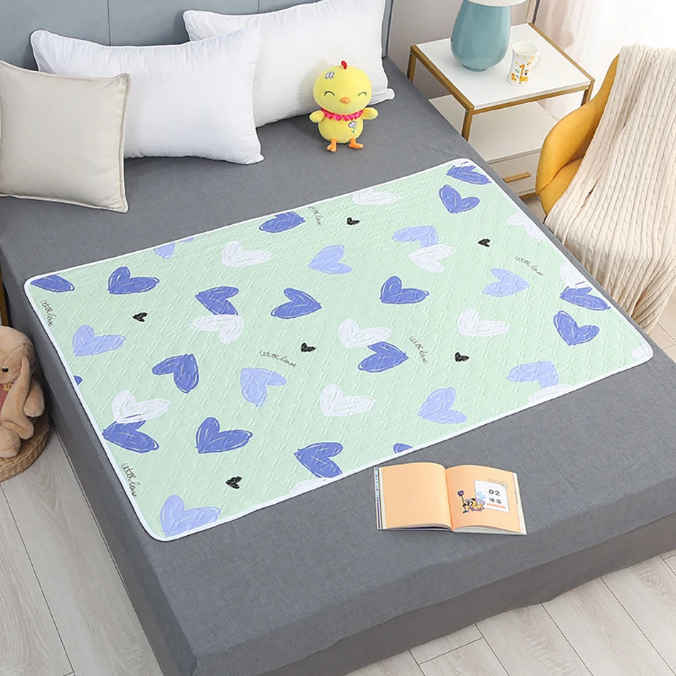 80x120cm 4 Layer Cartoon Dino Heart Diapering Mat Waterproof Washable Changing Pads for Night and Menstrual Protection Baby Care