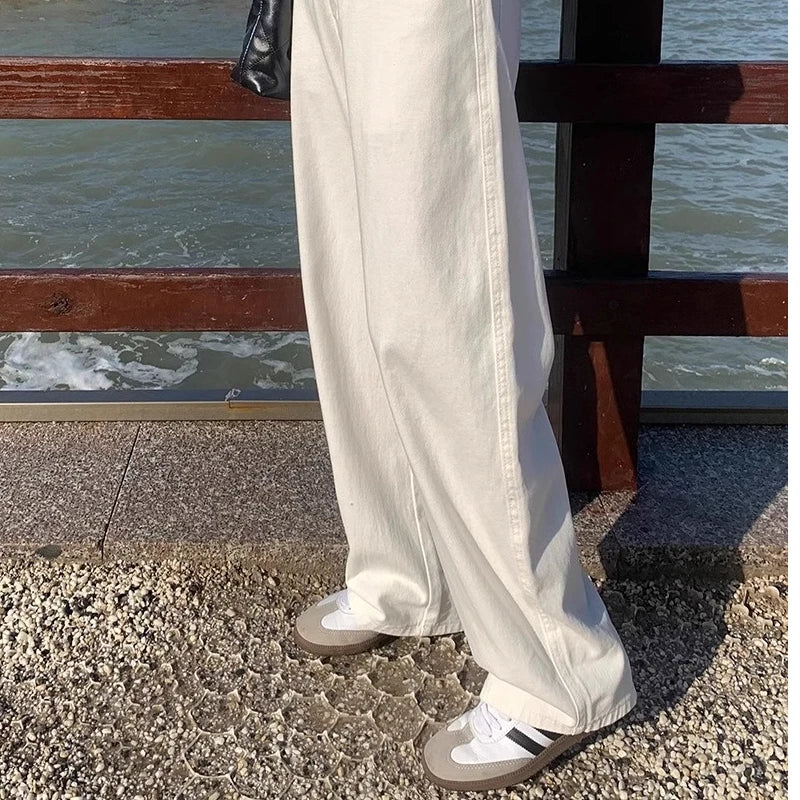 Relaxed Wide-Leg Denim Jeans