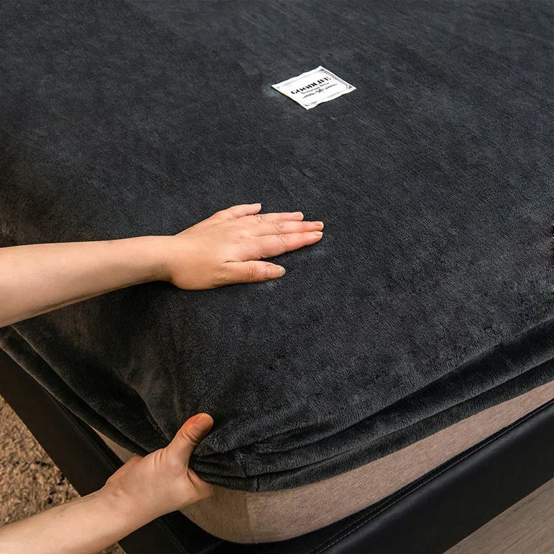 Soft Warm Plush Fitted Sheet Elastic Mattress Cover Fluffy Coral Fleece Bed Linen Winter Couple Luxury Double Bed Bedding