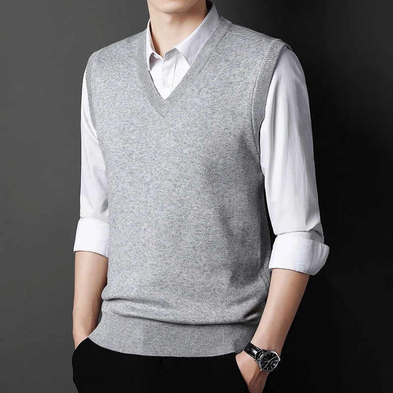 Men's Solid Color Sweater Vest Casual Fashion Warm Top for All Seasons Comfortable Breathable Layering Essential